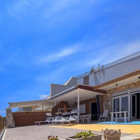 Seahorse, Fontane Bianche, Siracusa, Beachfront, Great Wifi, Beautiful Garden Villa