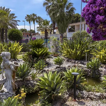 Willa Seahorse, Fontane Bianche, Siracusa, Beachfront, Great Wifi, Beautiful Garden *